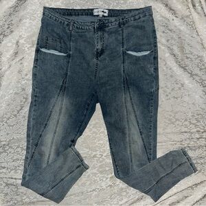 Womens Size 15 Fashion Nova Jeans.